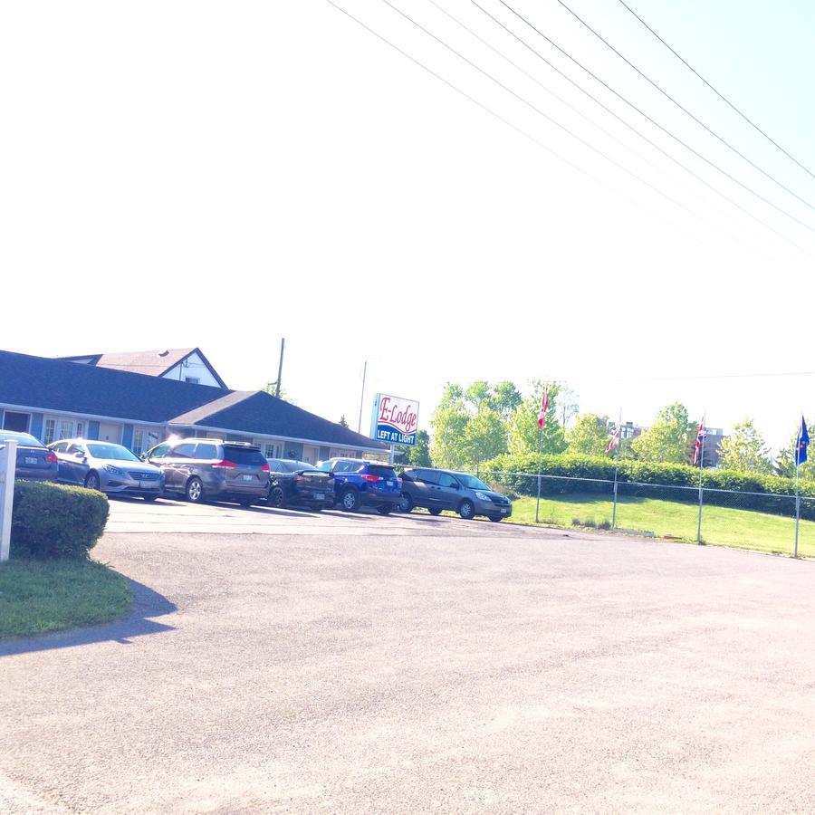 E-Lodge Near The Falls Niagara Falls Esterno foto