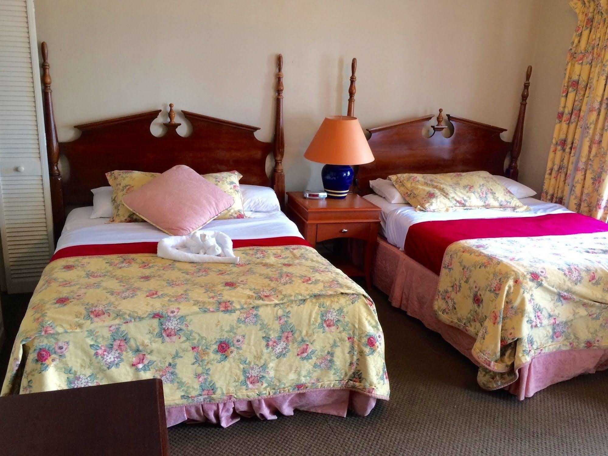 E-Lodge Near The Falls Niagara Falls Esterno foto